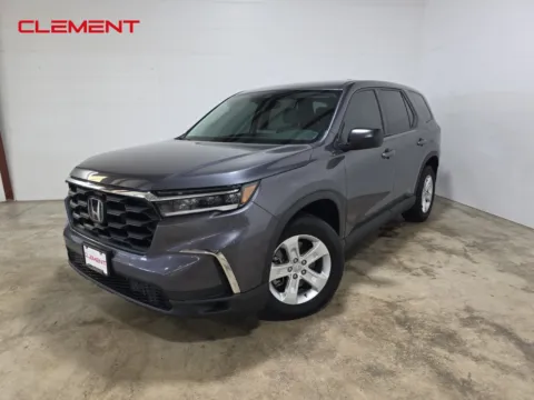 Gray 2023 Honda Pilot LX for sale in O'Fallon, MO