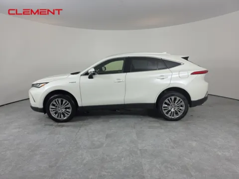 More photos of 2021 Toyota Venza at Clement Ford, MO