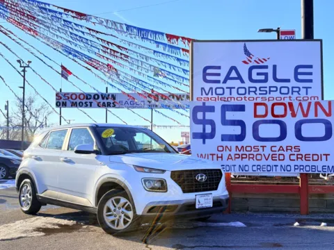 White 2022 HYUNDAI VENUE SE for sale in Hobart, IN