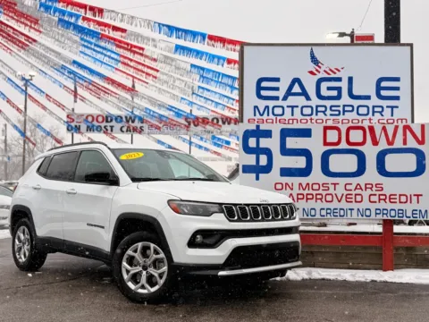 White 2023 JEEP COMPASS LATITUDE for sale in Hobart, IN