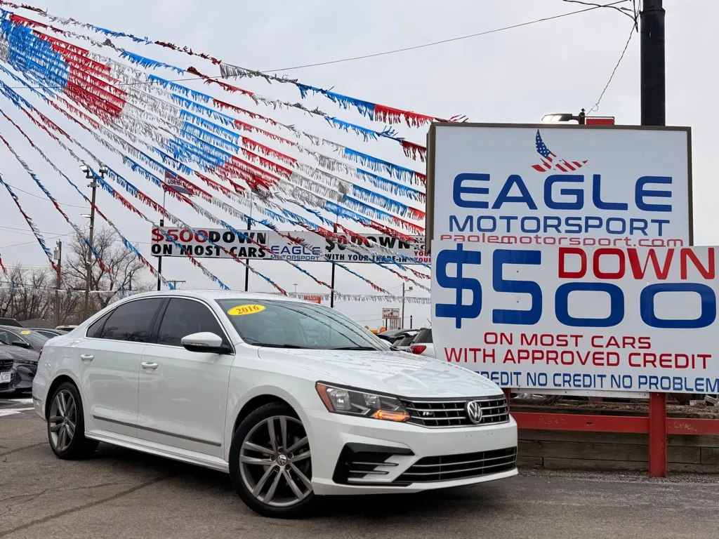 White 2016 VOLKSWAGEN PASSAT S for sale in Hobart, IN