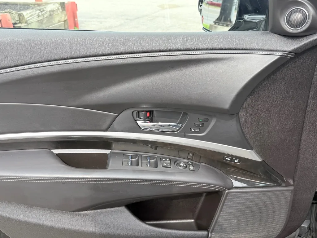 2018 Acura RLX Base - Photo 18