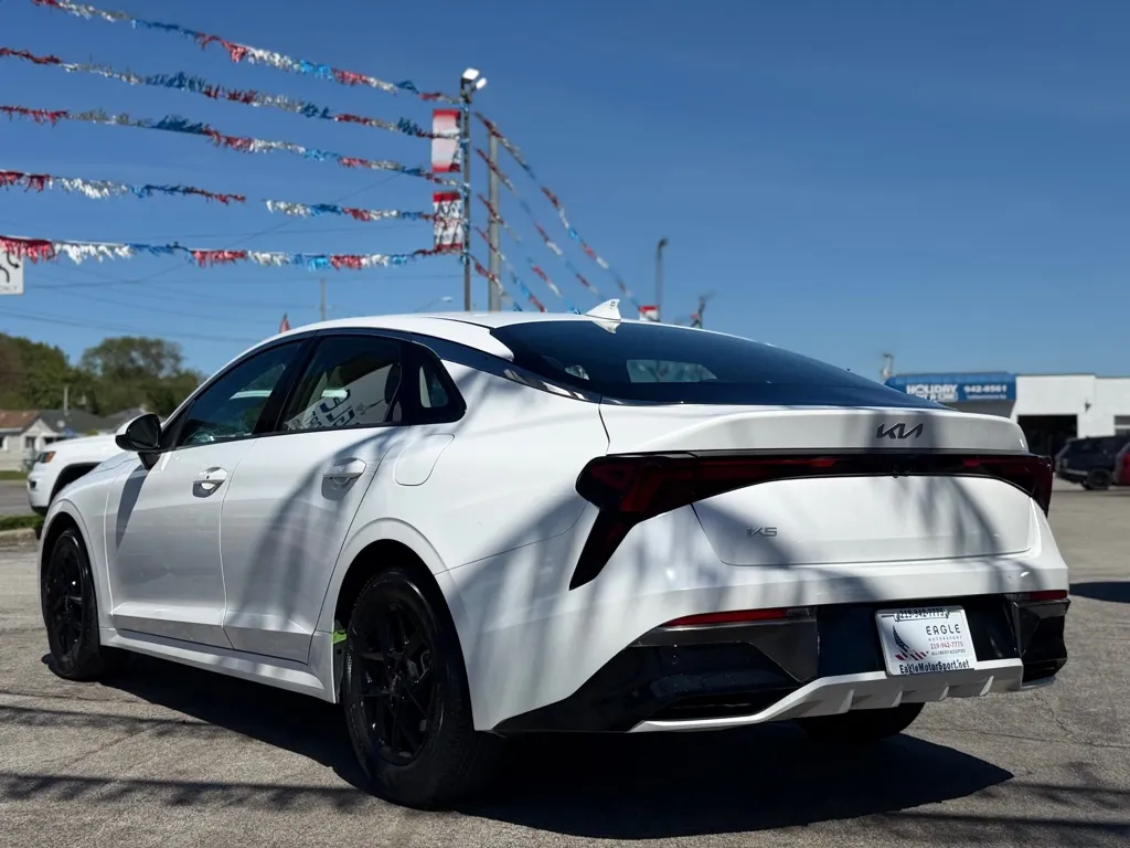 2025 Kia K5 LXS - Photo 7