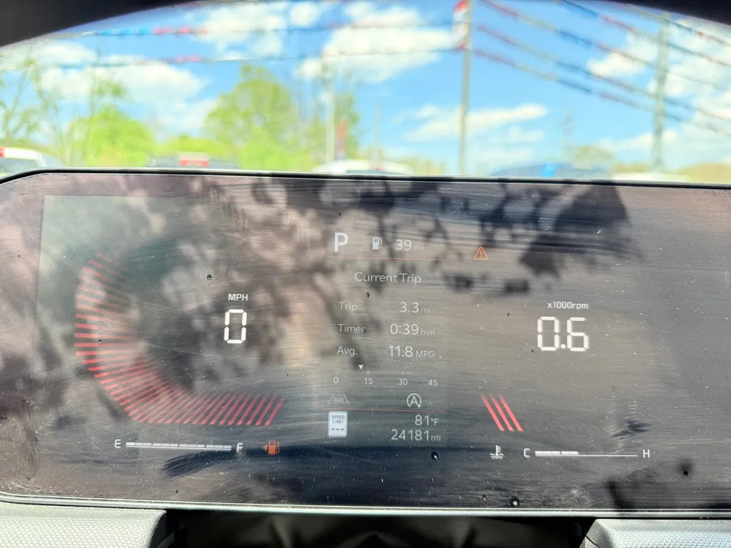 2025 Kia K5 LXS - Photo 27