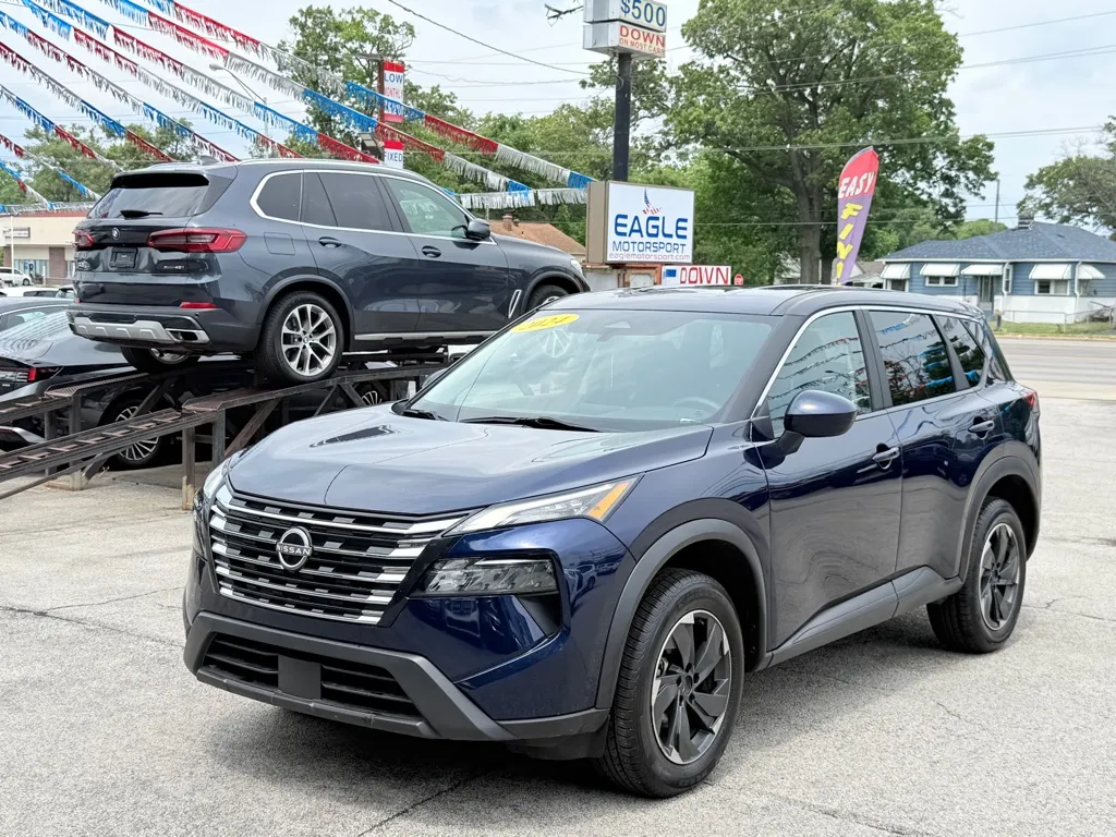 2024 Nissan Rogue SV - Photo 11