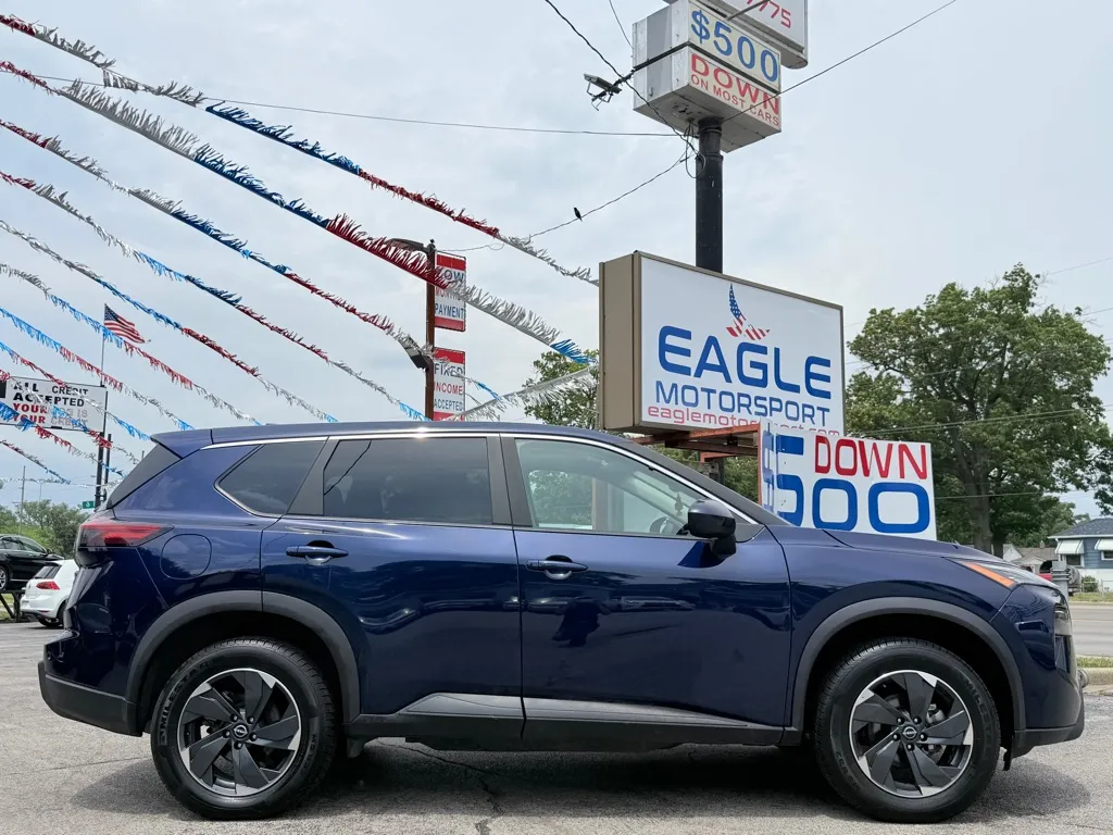 2024 Nissan Rogue SV - Photo 6