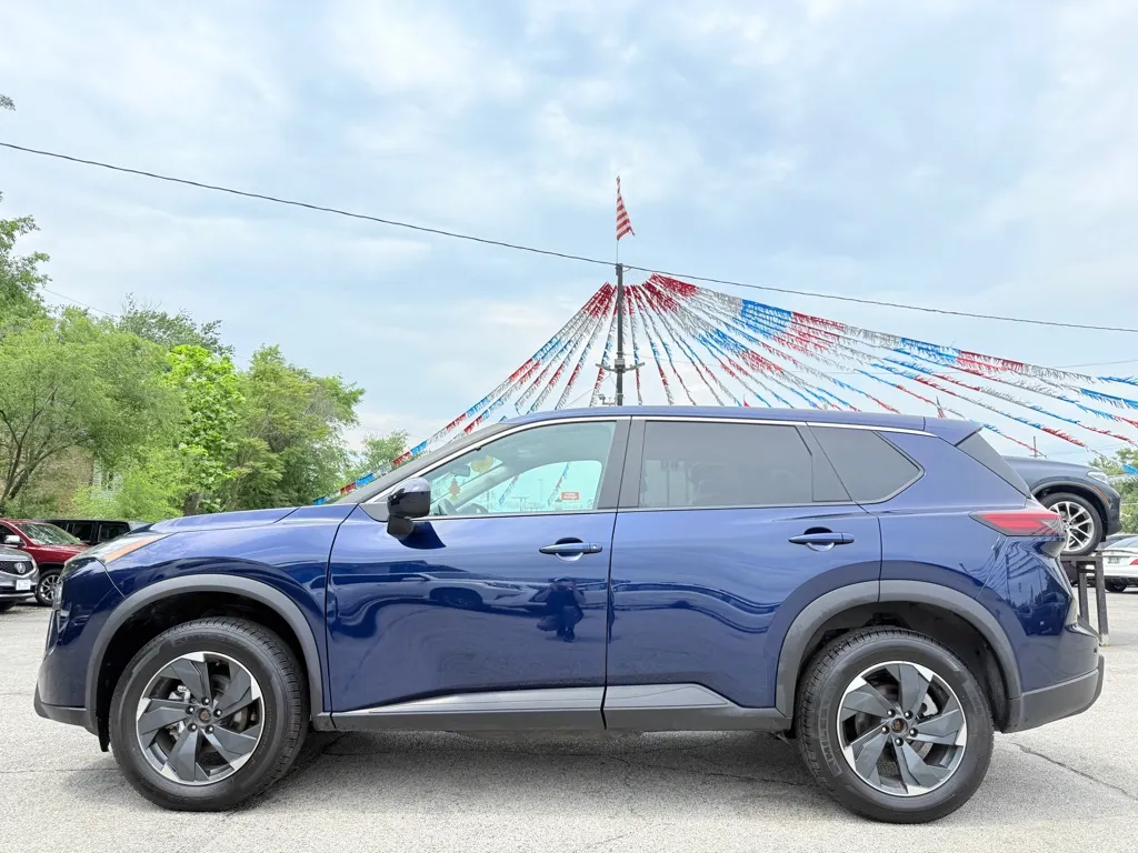 2024 Nissan Rogue SV - Photo 10