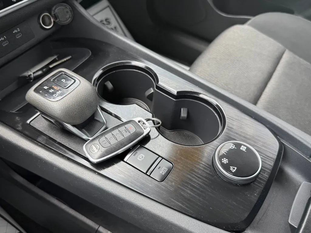 2024 Nissan Rogue SV - Photo 34
