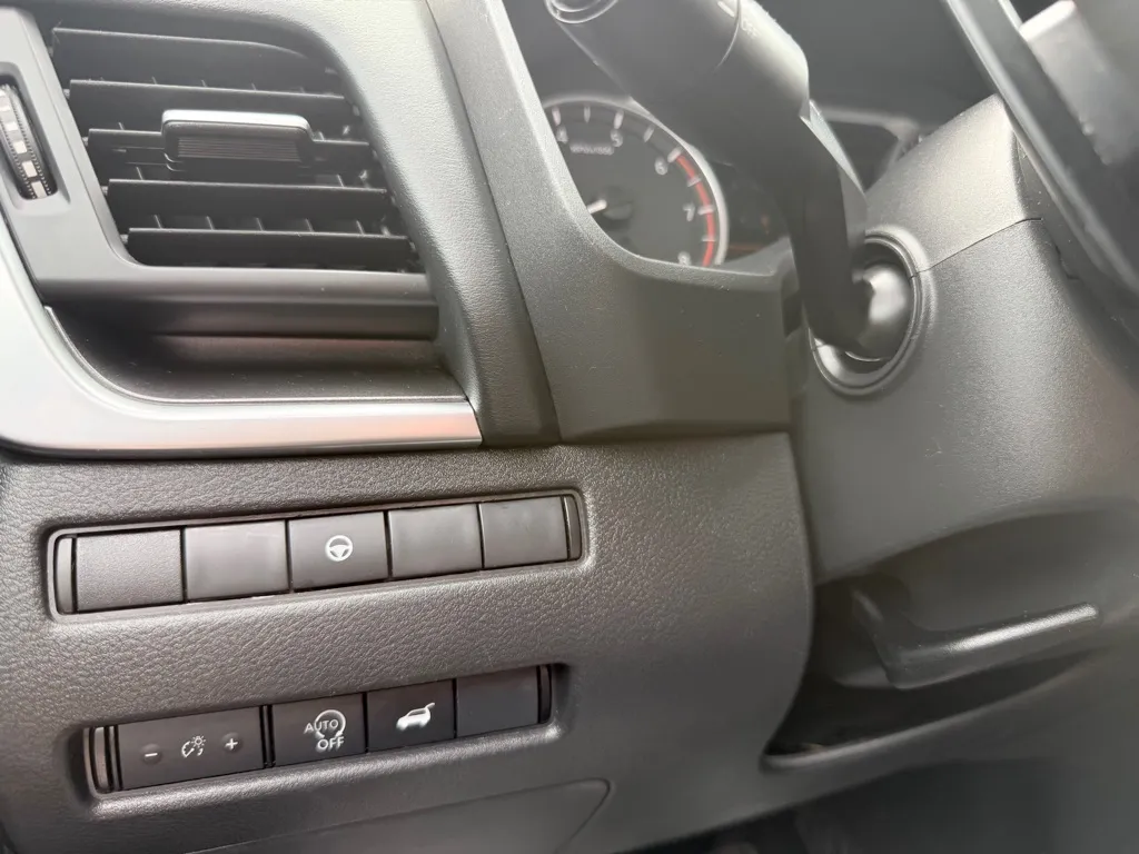 2024 Nissan Rogue SV - Photo 26