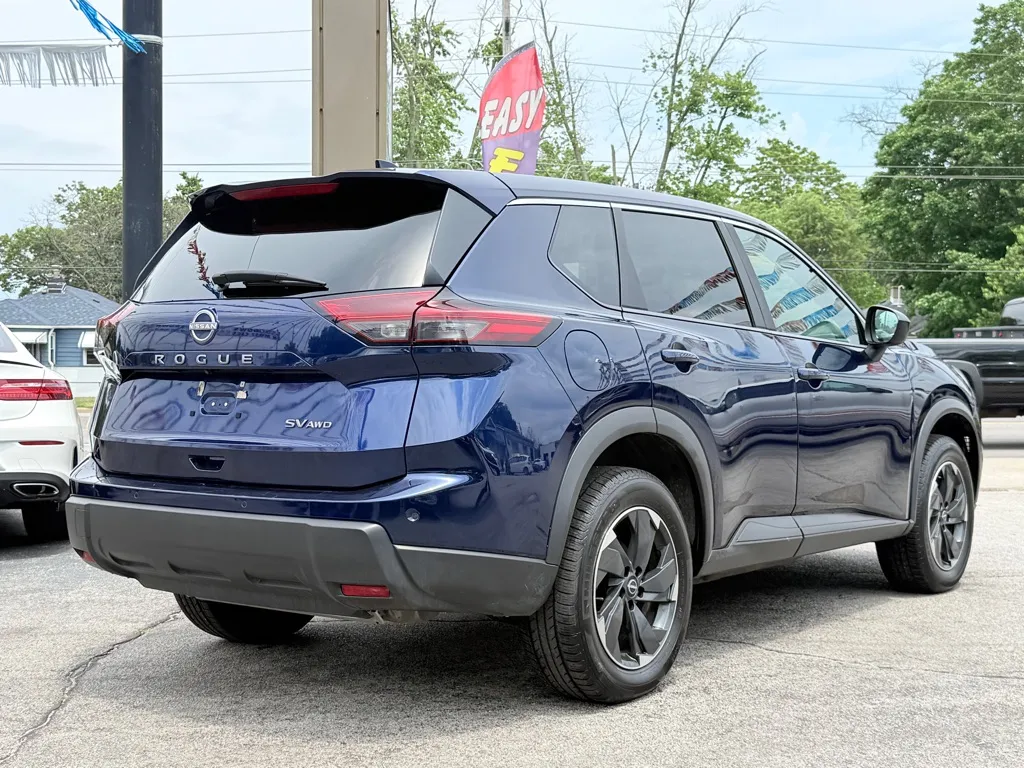 2024 Nissan Rogue SV - Photo 7