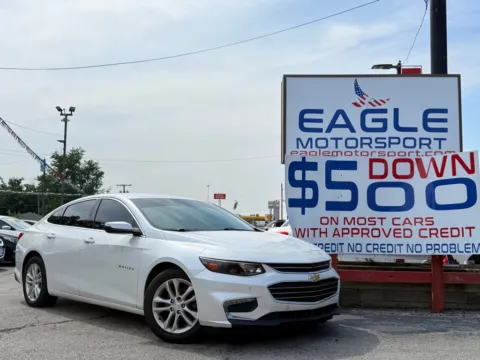 White 2017 CHEVROLET MALIBU LT for sale in Hobart, IN