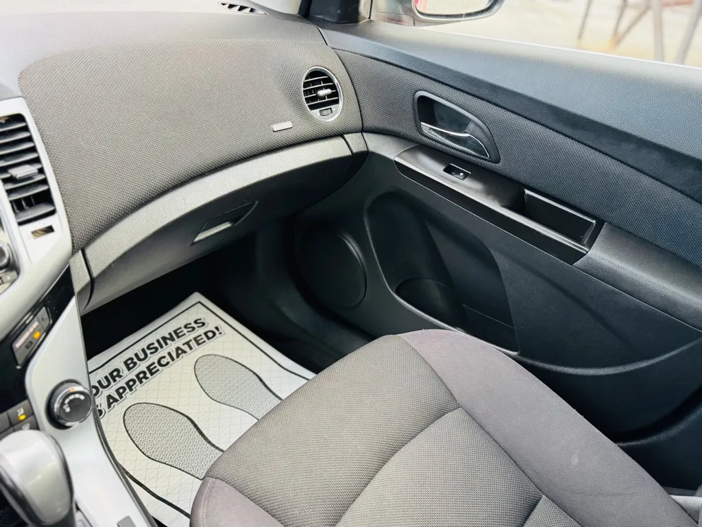 2012 Chevrolet Cruze ECO - Photo 21