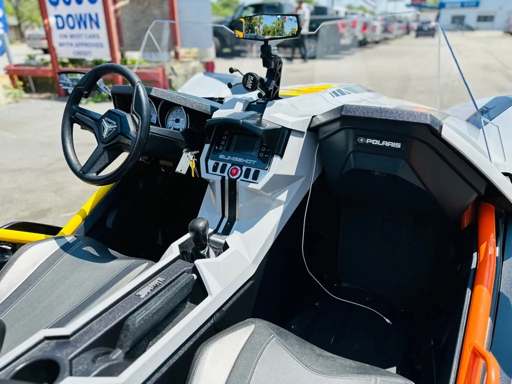 2017 Slingshot Slingshot Open Cab photo 17