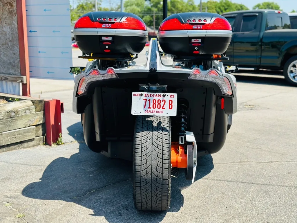 2017 Slingshot Slingshot Open Cab photo 20