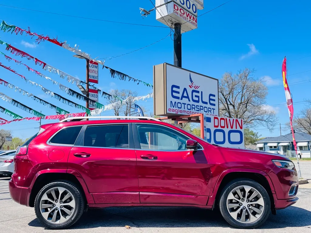 2019 Jeep Cherokee Overland photo 39
