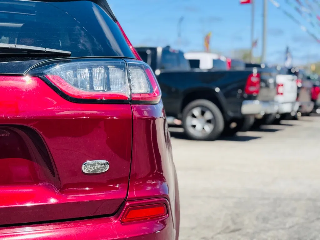 2019 Jeep Cherokee Overland photo 40