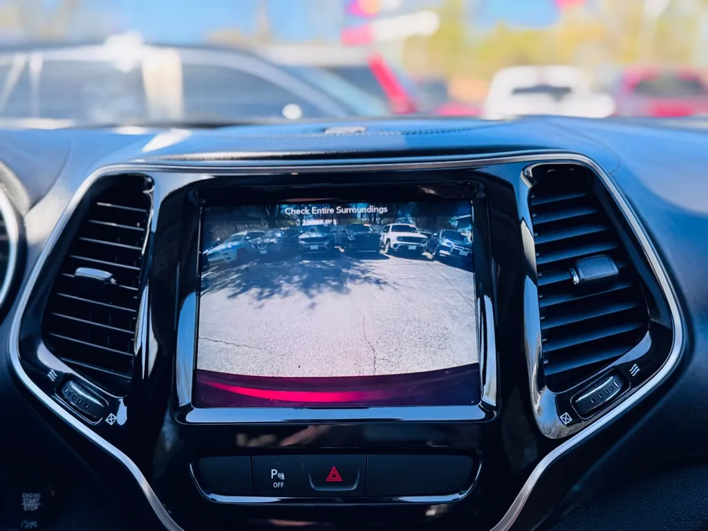 2019 Jeep Cherokee Overland photo 34