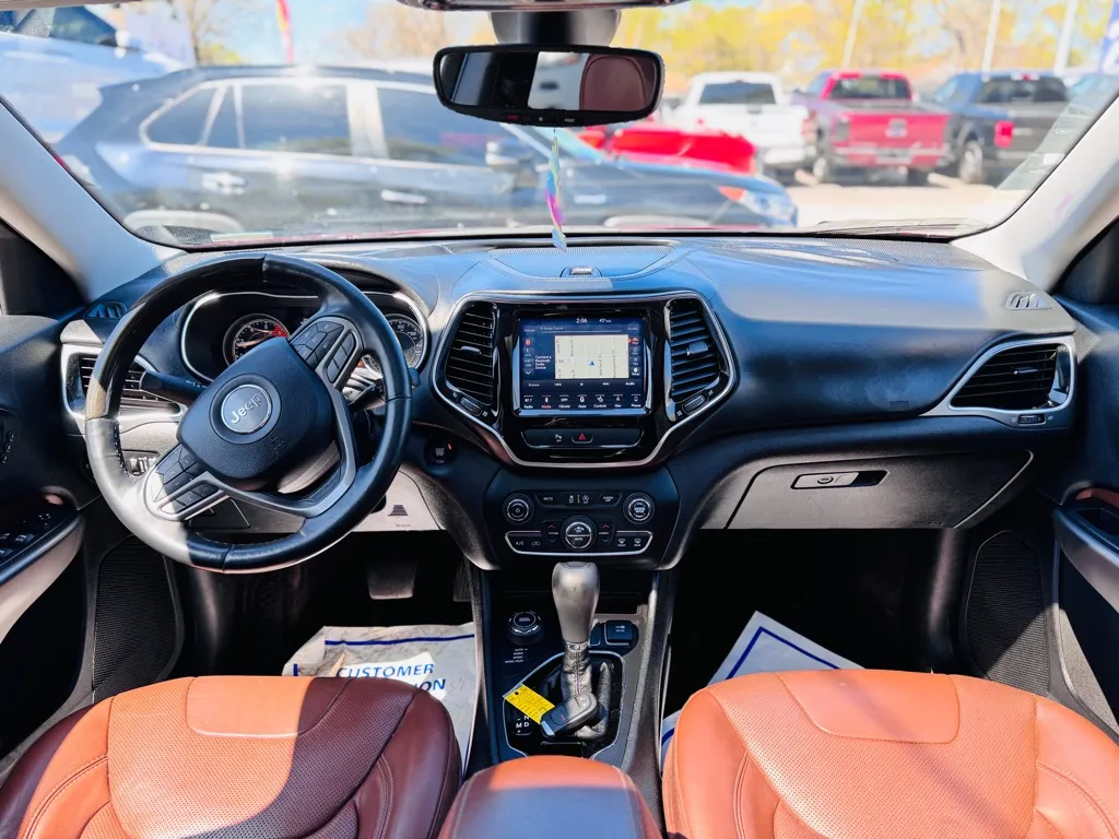 2019 Jeep Cherokee Overland photo 31