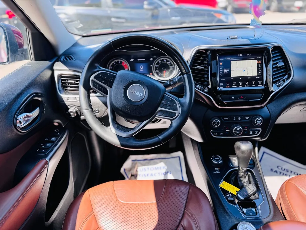 2019 Jeep Cherokee Overland photo 14