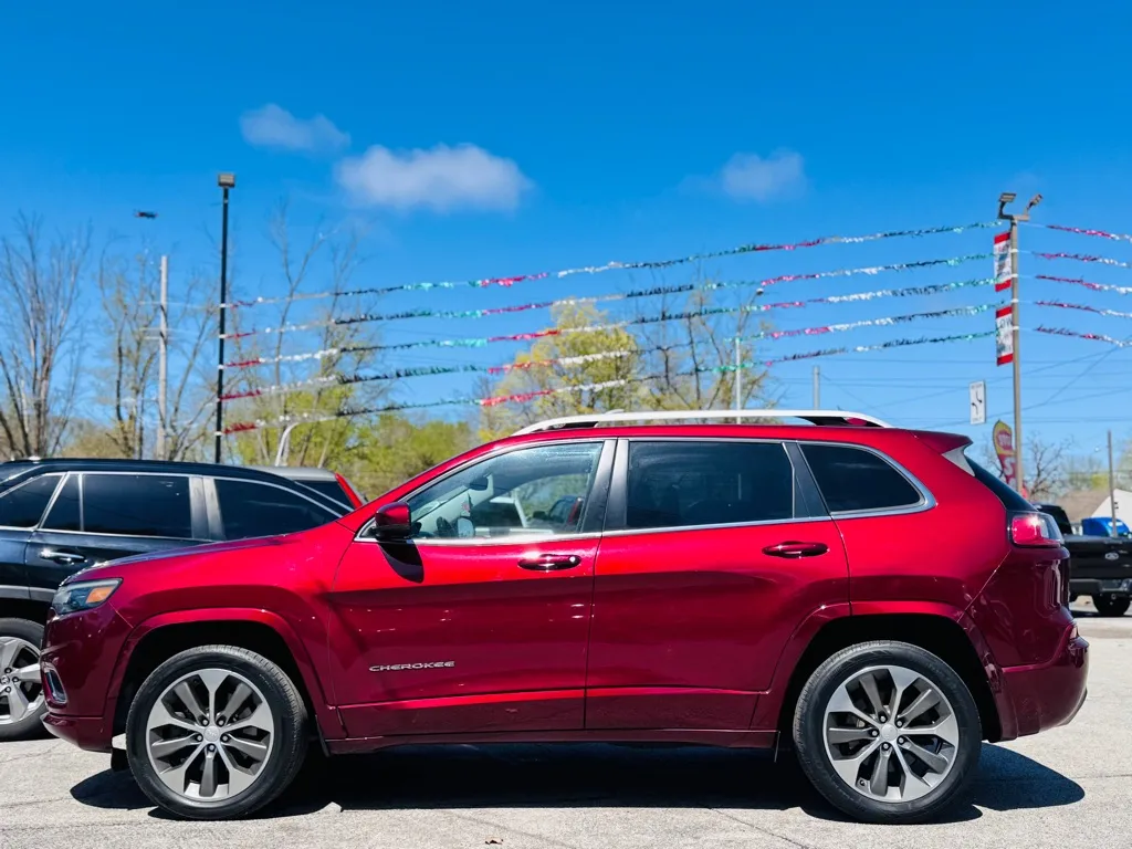 2019 Jeep Cherokee Overland photo 23