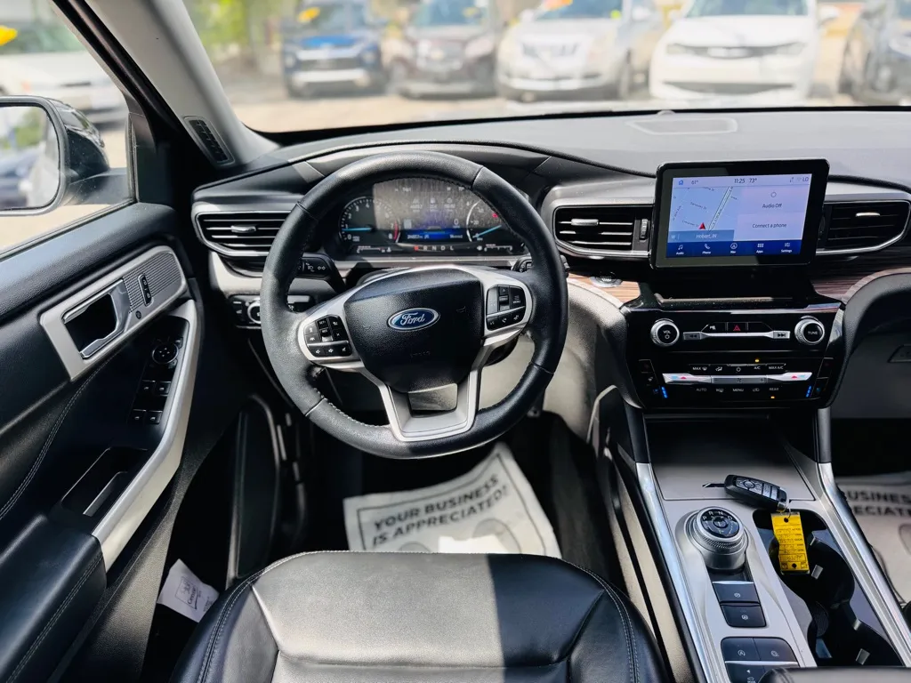 2024 Ford Explorer Limited photo 23