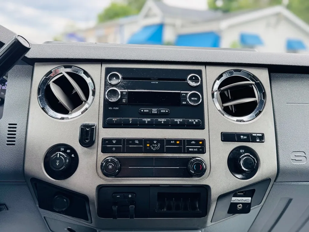 2016 Ford F-250 photo 11