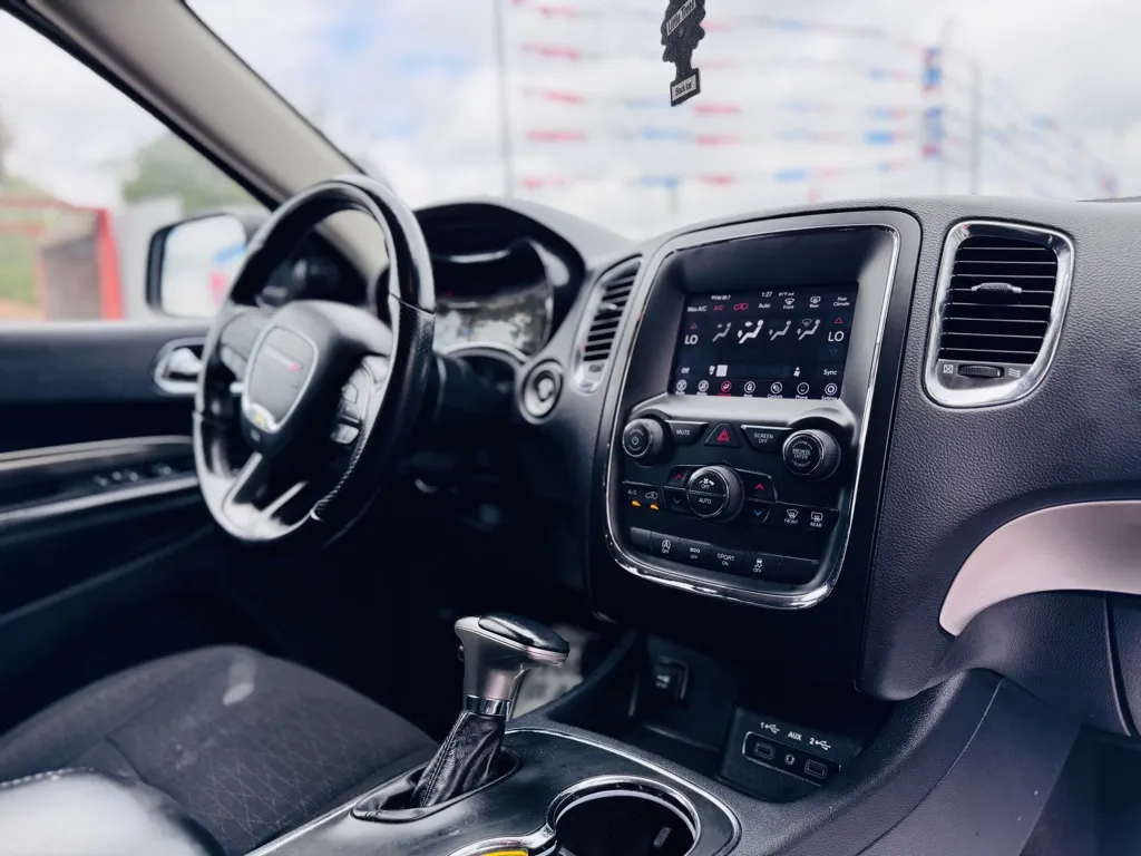 2018 Dodge Durango SXT photo 16