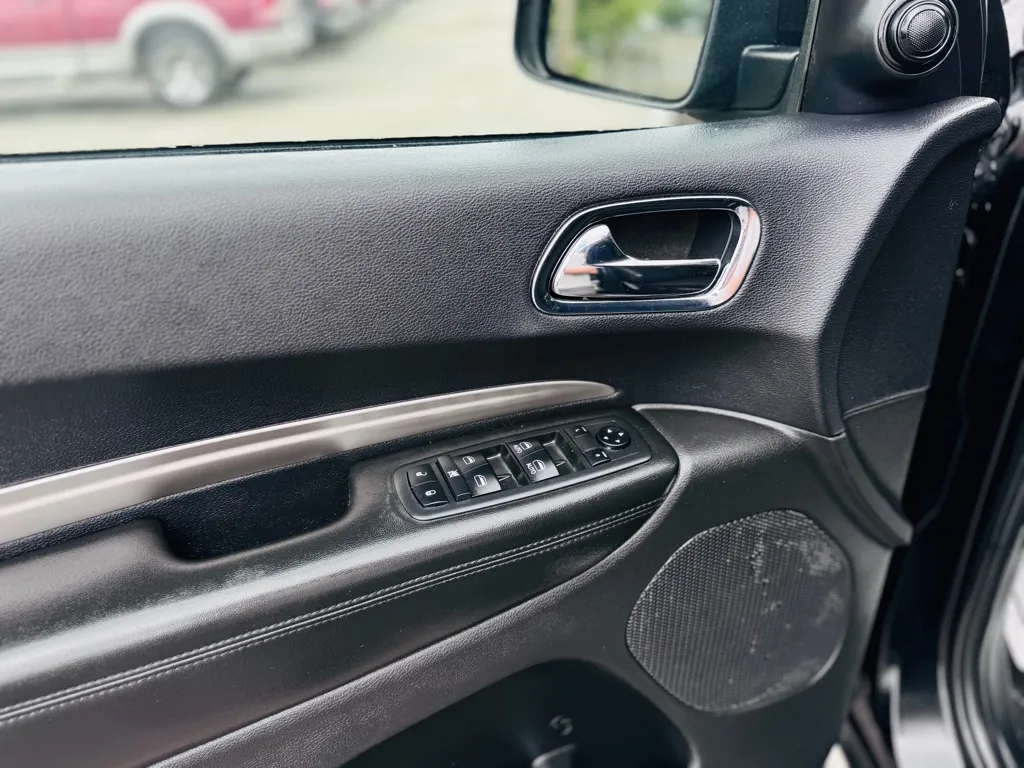 2018 Dodge Durango SXT photo 24