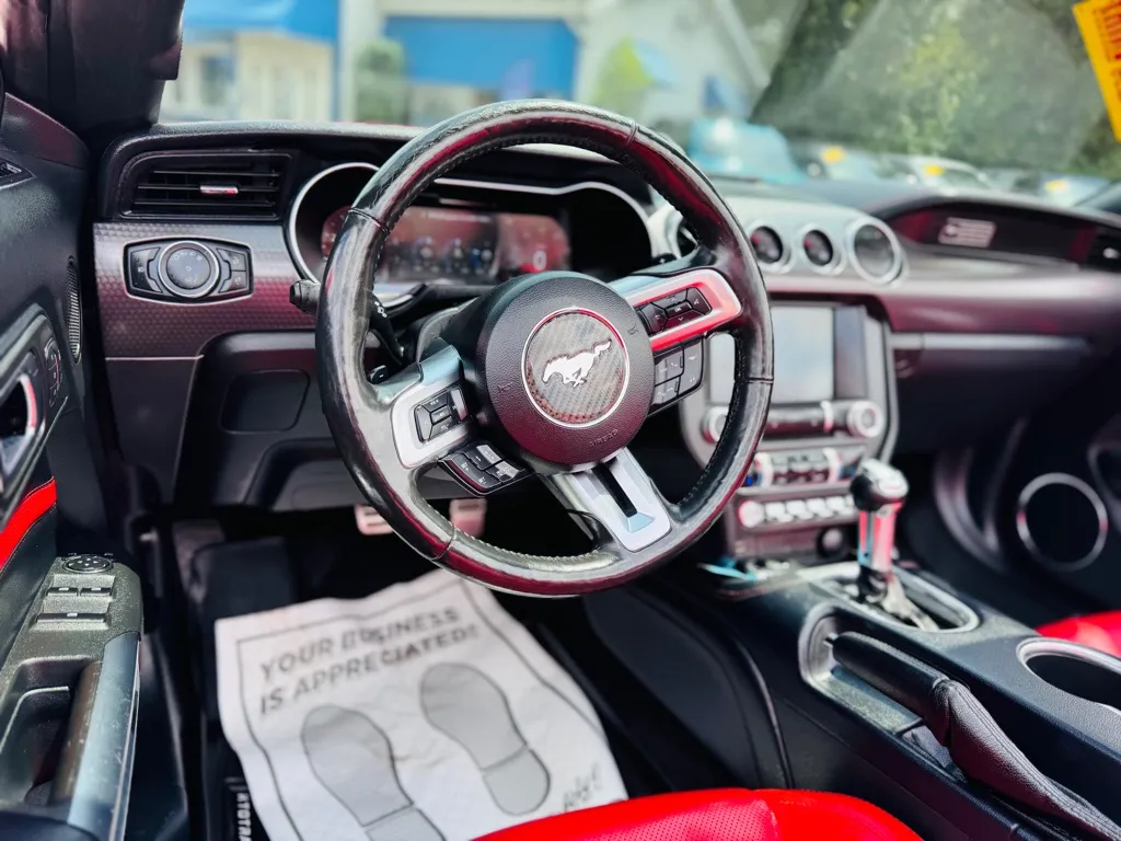 2020 Ford Mustang GT Convertible photo 26