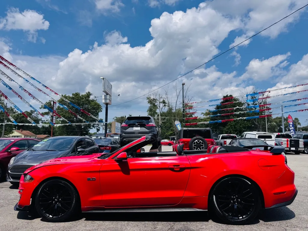 2020 Ford Mustang GT Convertible photo 5