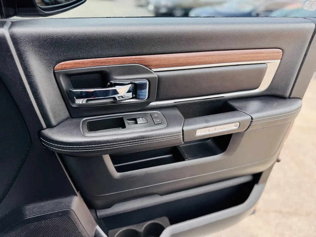 2015 Ram 1500 Laramie photo 37