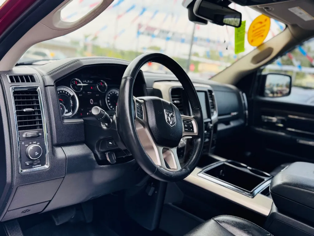 2015 Ram 1500 Laramie photo 21