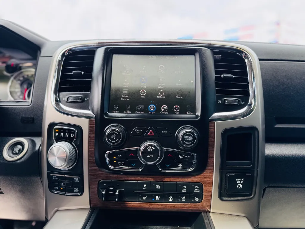 2015 Ram 1500 Laramie photo 29