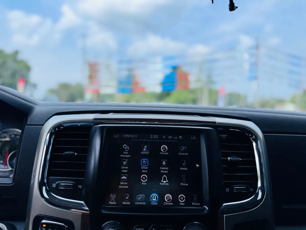 2015 Ram 1500 Laramie photo 15