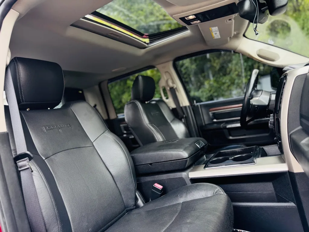 2015 Ram 1500 Laramie photo 24