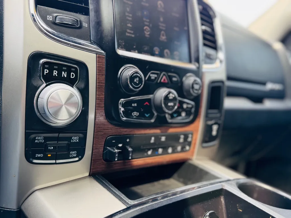 2015 Ram 1500 Laramie photo 44