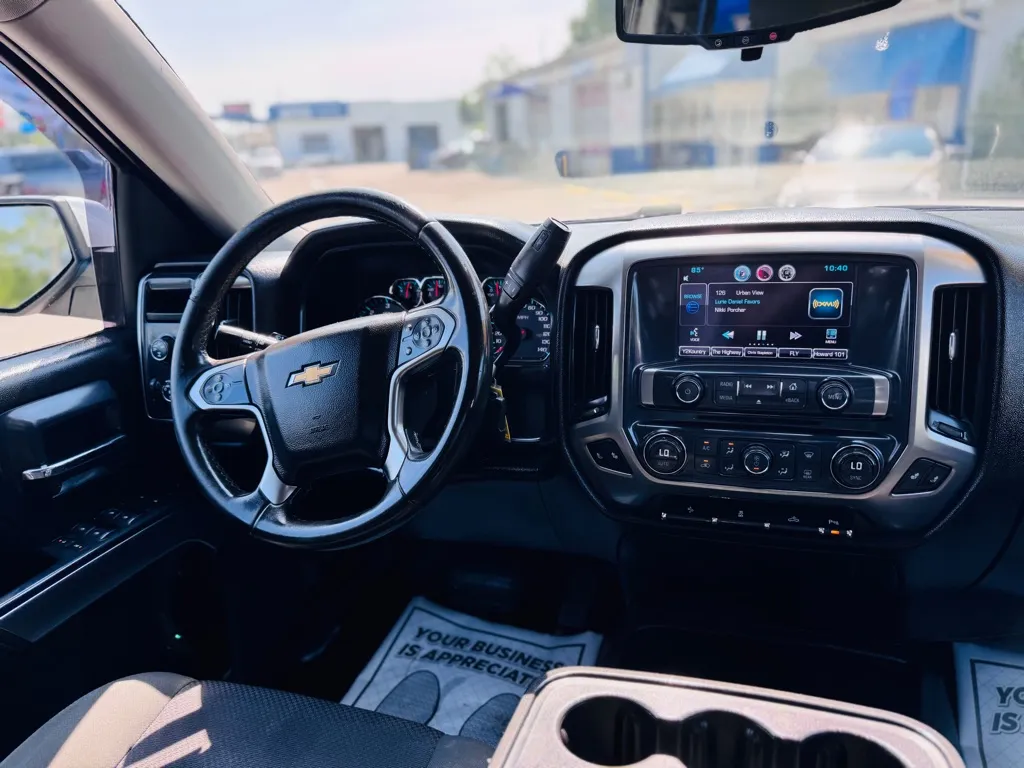 2015 Chevrolet Silverado 1500 LT photo 17