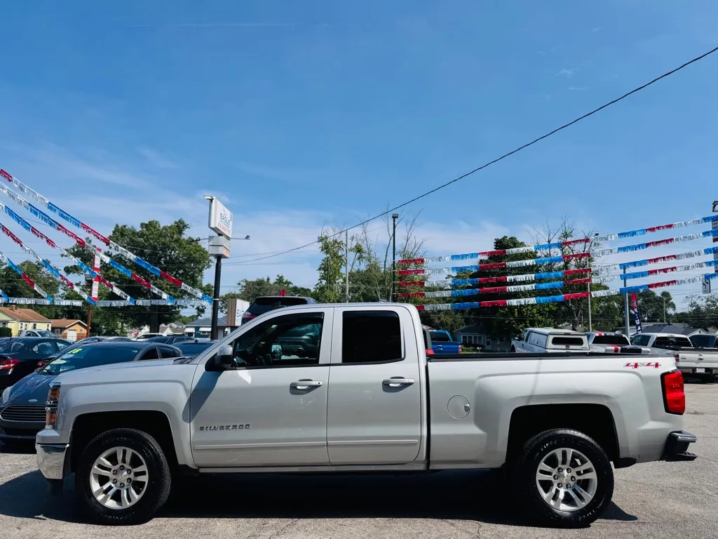 2015 Chevrolet Silverado 1500 LT photo 13