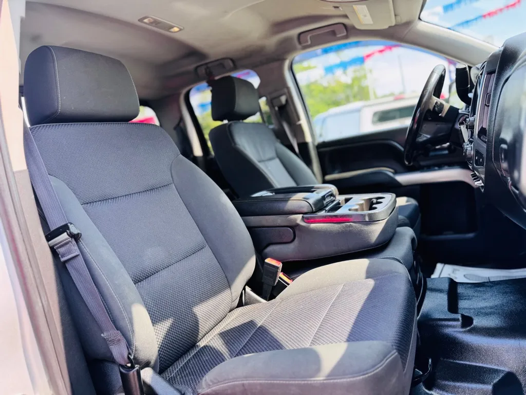 2015 Chevrolet Silverado 1500 LT photo 5