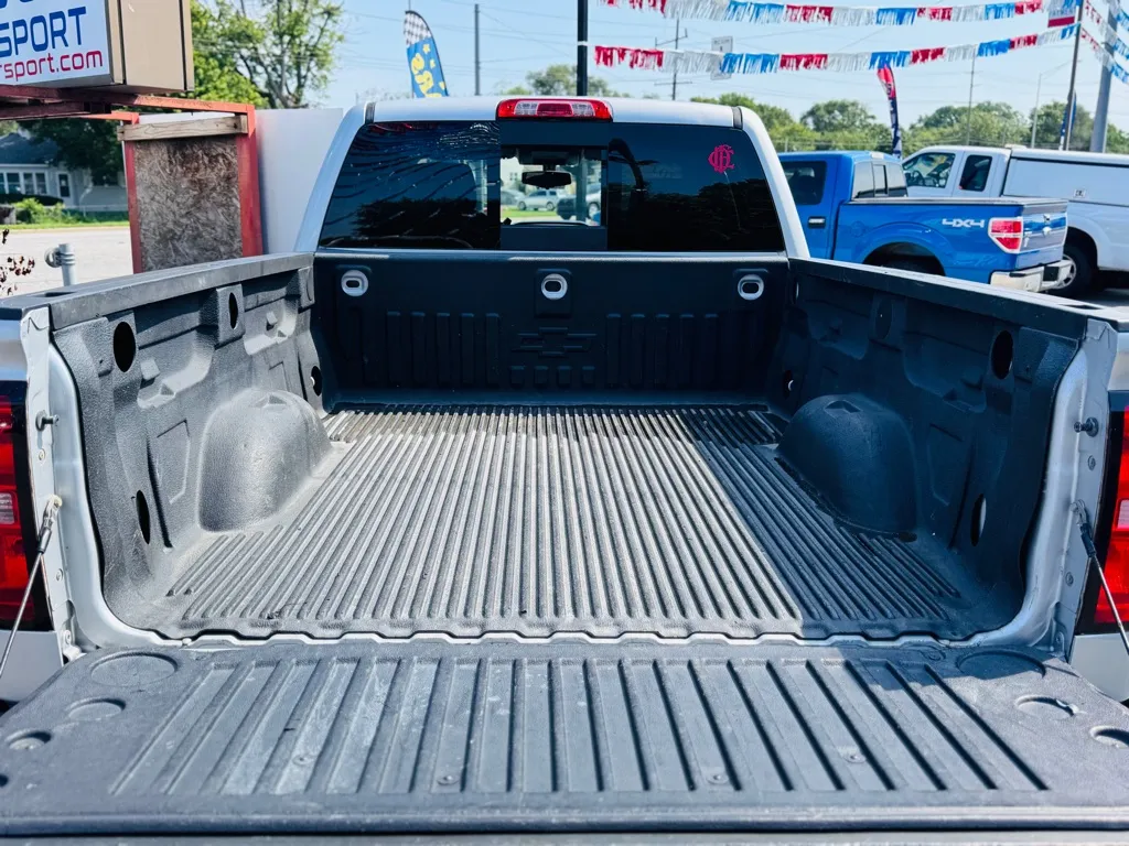 2015 Chevrolet Silverado 1500 LT photo 12