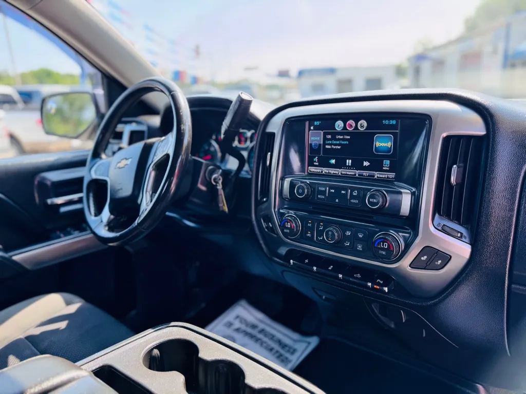2015 Chevrolet Silverado 1500 LT photo 26