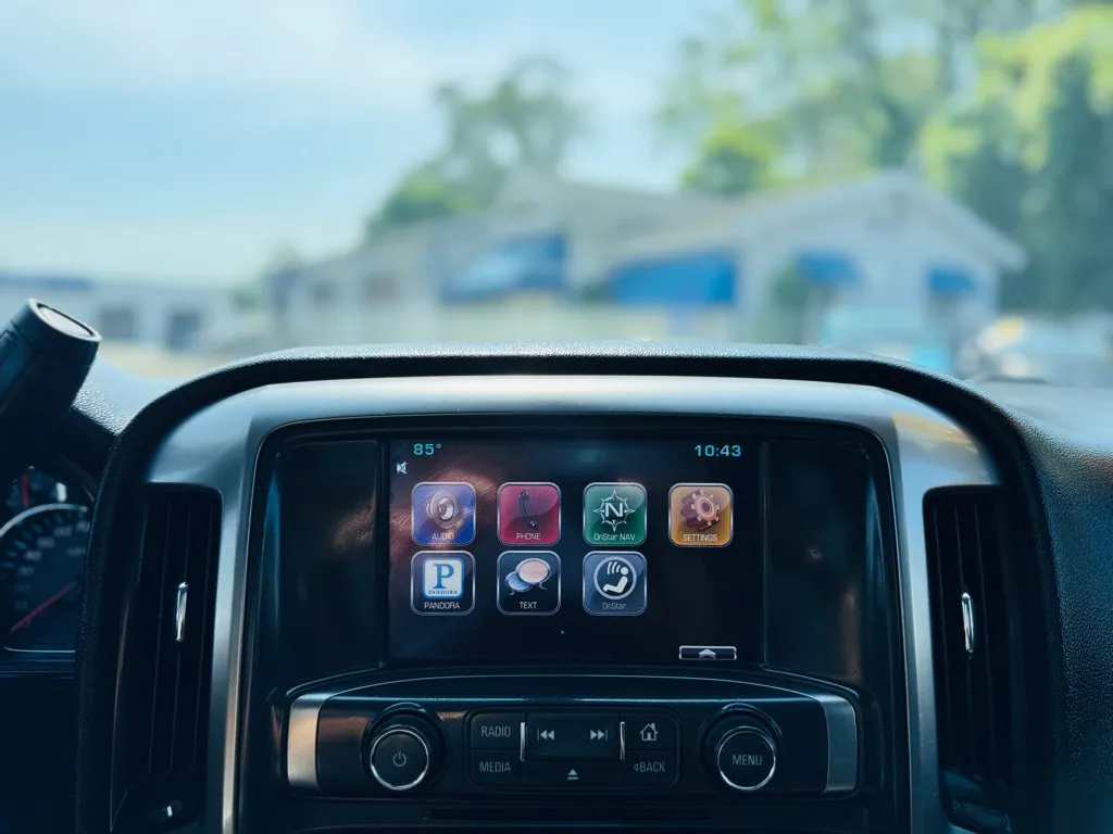 2015 Chevrolet Silverado 1500 LT photo 30