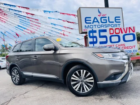 More photos of 2019 MITSUBISHI OUTLANDER SE at Eagle Motorsport Used Car Dealer Bad Credit Auto Finance Northwest Indiana, IN