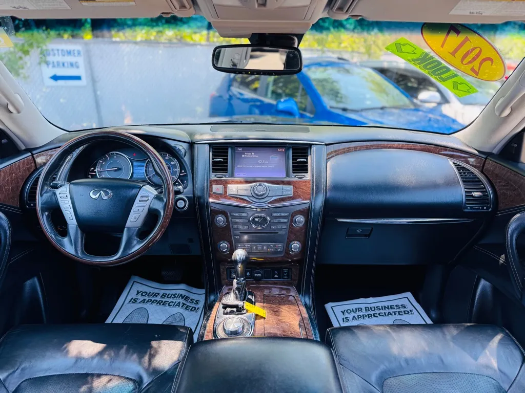 2017 Infiniti QX80 Base photo 30