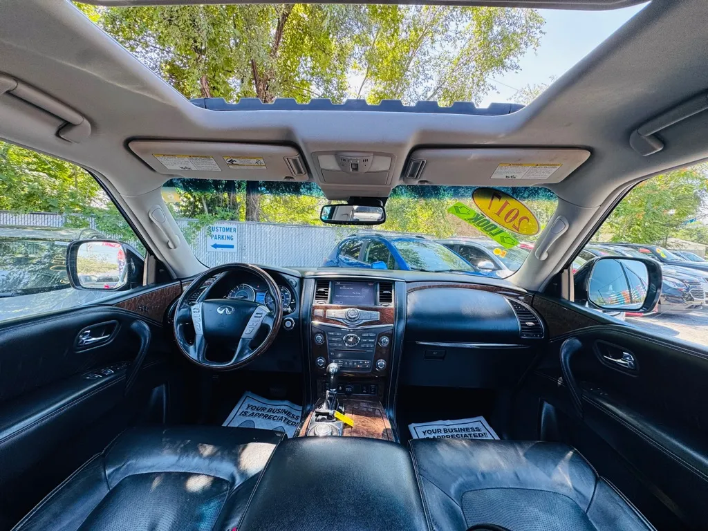 2017 Infiniti QX80 Base photo 11