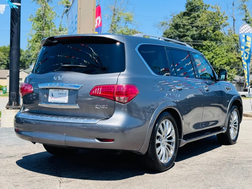 2017 Infiniti QX80 Base photo 3