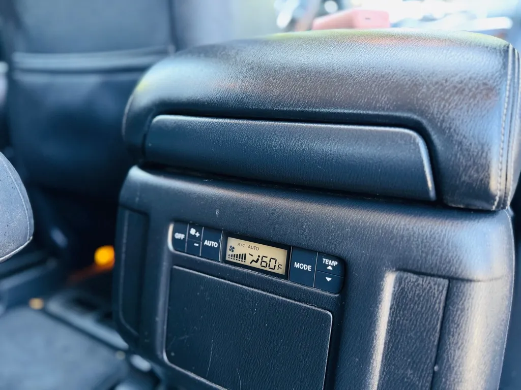 2017 Infiniti QX80 Base photo 48