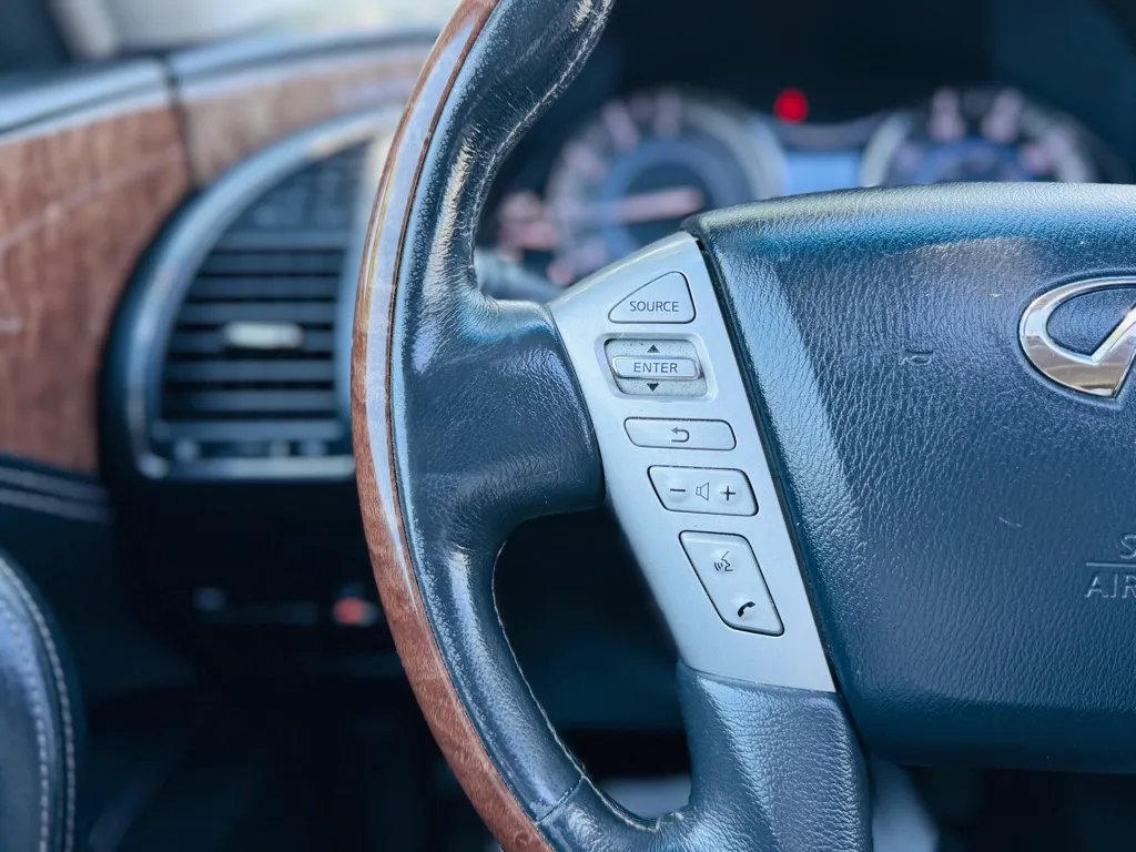 2017 Infiniti QX80 Base photo 51