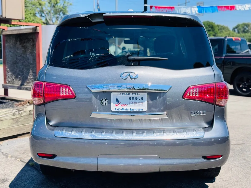 2017 Infiniti QX80 Base photo 21
