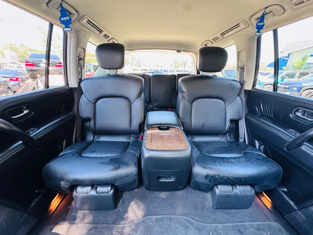 2017 Infiniti QX80 Base photo 47